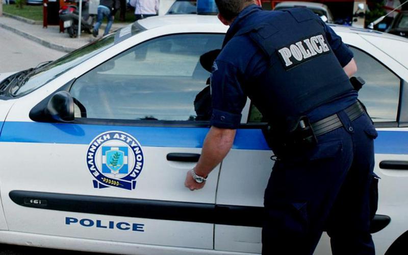 საბერძნეთში დააკავეს საქართველოს მოქალაქე, რომელსაც 13 ავღანელი მიგრანტი უკანონოდ გადაჰყავდა