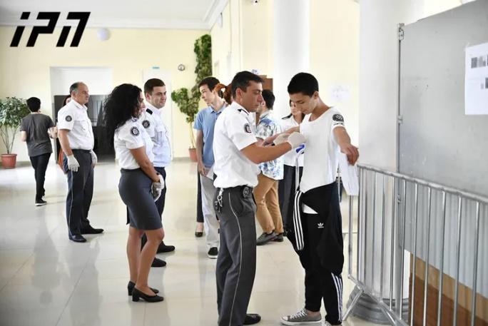 "აბიტურიენტს პირბადის მოხსნა შეეძლება, ხოლო თუ ტემპერატურა 30 გრადუსს მიაღწევს, შესაძლებელი იქნება კონდიციონერის ჩართვა" - პრემიერი