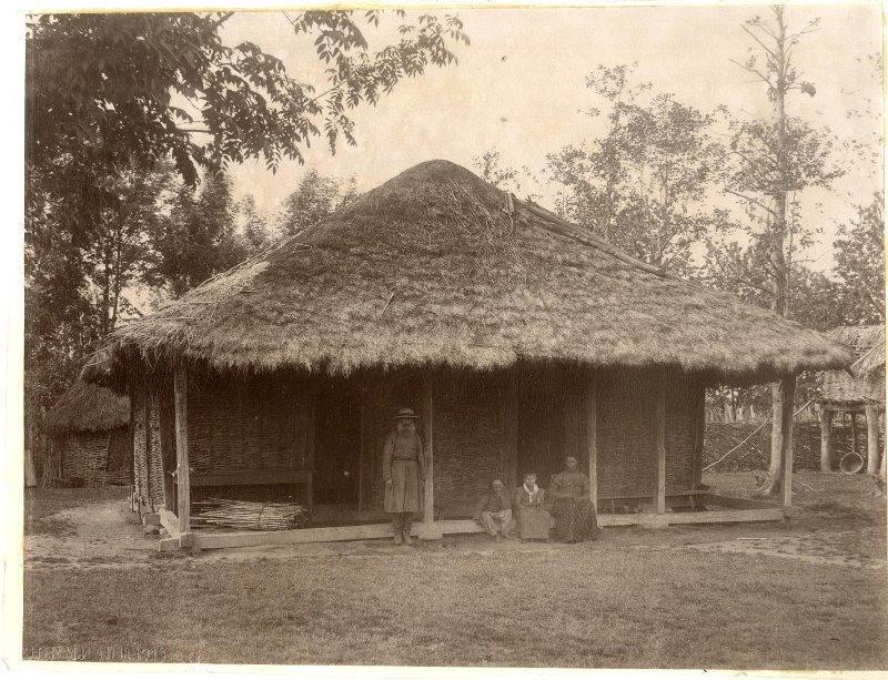 საქართველო საუკუნის წინანდელ უცნობ ფოტოებში - ბიჭი, რომელიც უნიკალურ ფოტოებს და მათ ისტორიებს აგროვებს