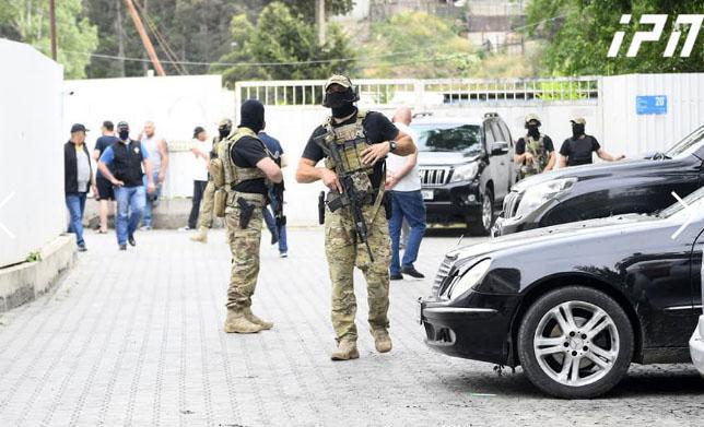 დაკავებულია 20 ნარკორეალიზატორი - რა ინფორმაციას ავრცელებს შსს ფონიჭალასა და სხვა უბნებში ჩატარებულ სპეცოპერაციებზე