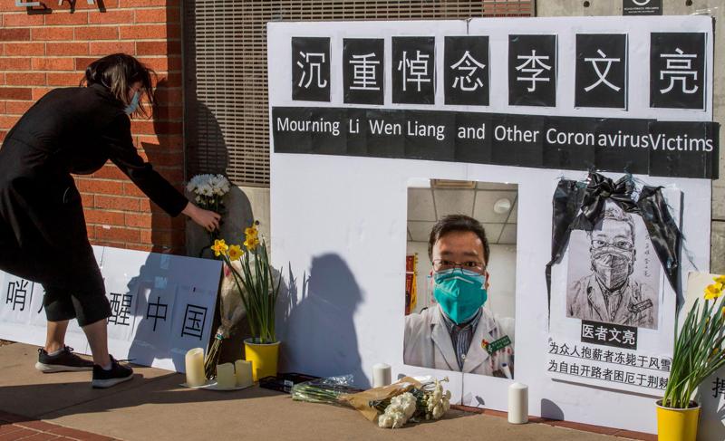 იმ უხანელი ექიმის ქვრივმა, რომელმაც კორონავირუსის შესახებ პირველმა ატეხა განგაში, ვაჟი გააჩინა - "შენი უკანასკნელი საჩუქარი დაიბადა..."