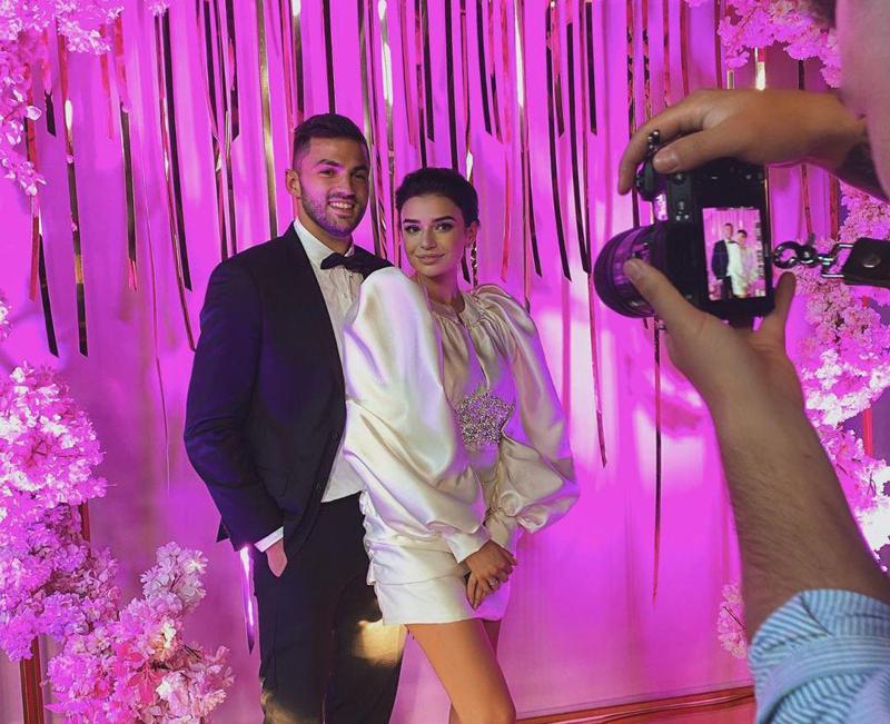 ქართველმა ფეხბურთელმა უკრაინელ ლამაზმანზე იქორწინა - ვინ არის დავით ხოჭოლავას რჩეული