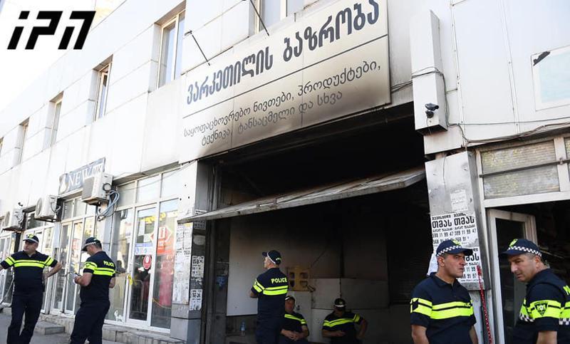 "4000 კვადრატამდე სასაწყობე ჯიხურია დამწვარი" - რას ამბობს სახანძროს უფროსი ვარკეთილის ბაზრობაზე გაჩენილი ხანძრის მიზეზებზე