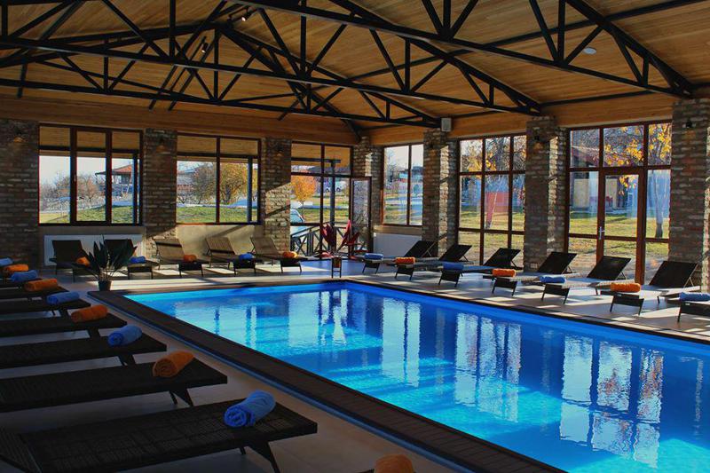 საქართველოს სასტუმროებში ფასები განახევრდა - "ზოგ ხუთ ვარსკვლავიანში ნომრის ფასი 50 ლარამდეა"