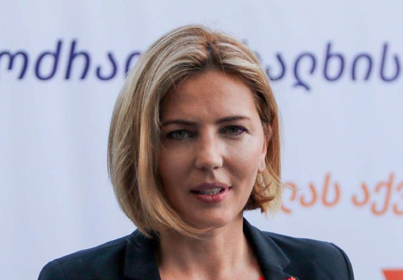 "სააკაშვილი არის ჩრდილოვანი მმართველი, ის ან ოფიციალურად უნდა ჩაუდგეს "ნაცმოძრაობას" სათავეში ან ქართულ პოლიტიკას ჩამოსცილდეს" - ანა დოლიძე