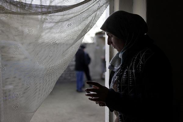 "ვუყურებდი ჩემი შვილის გათეთრებულ სახეს და ვგრძნობდი, მას ვკარგავდი..." - წინადაცვეთის ტრადიციას შეწირული გოგონების საშინელი ისტორიები ჩრდილო კავკასიაში