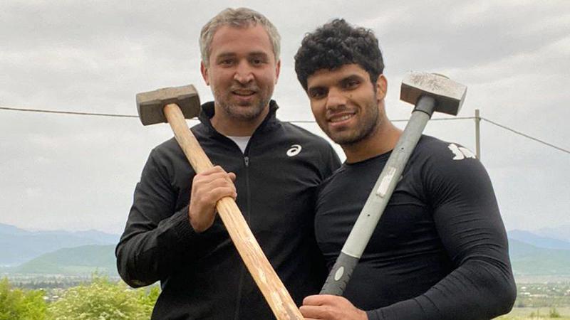 "მკითხა, გინდა ჩემთან ივარჯიშოო, დავთანხმდი და მის სოფელში წავედით..." - როგორ "იშვილა" პანდემიისას ქართველმა მწრთვნელმა ინდოელი ძიუდოისტი