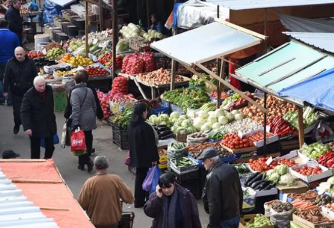 "ჩვენთან მუშაობდა, 4 დღეა არ გამოჩენილა... დასაფლავებაზე იყო წასული" - დიდუბის ბაზრის ხელმძღვანელი ინფიცირებულ ქალზე