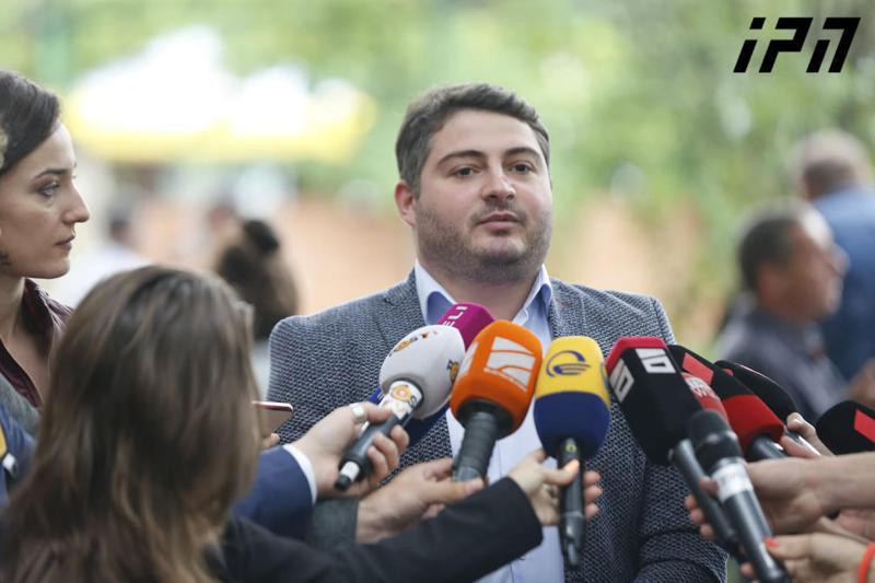 "კატეგორიულად გამორიცხავენ იმ ქმედების განხორციელებას, რომელიც ბრალშია მითითებული" - ვახტანგ ჩიქოვანისა და ნიკა ჟვანიას ადვოკატი