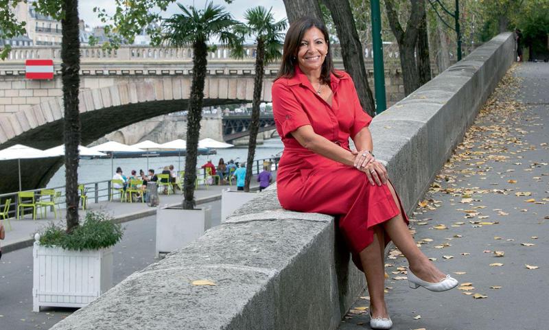 პარიზის პირველი ქალი მერი - ესპანელი ან იდალგო, რომელიც პარიზული მოდისა და პოლიტიკის სიმბოლოა