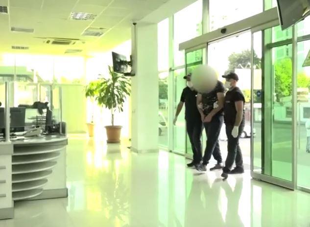 თბილისში დააკავეს 24 წლის მამაკაცი, რომელმაც ახალგაზრდა ქალს ბენზინი მიასხა და ცეცხლი წაუკიდა