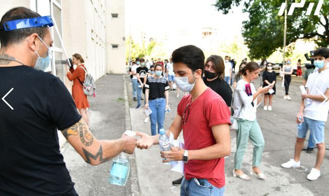 ერთიანი ეროვნული გამოცდები დაიწყო - როგორ მიმართა განათლების მინისტრმა აბიტურიენტებს?