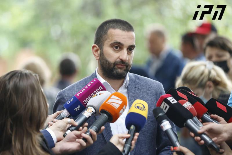 "ამირხანაშვილმა უნდა ამოიცნოს მისი დაცვის ქვეშ მყოფი იყო თუ არა მანქანაში" - შაქარაშვილის საქმის ადვოკატი საგამოძიებო მოქმედებების დეტალებზე