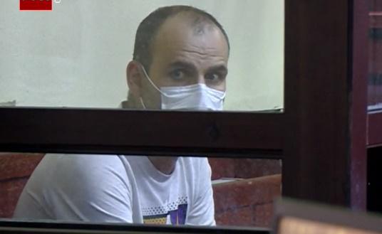 "კეთილშობილი ადამიანია... სასულიერო აკადემია აქვს დამთავრებული, სიყვარულით სავსე მეუღლე" - ცოლის მკვლელობაში ბრალდებულის ადვოკატი