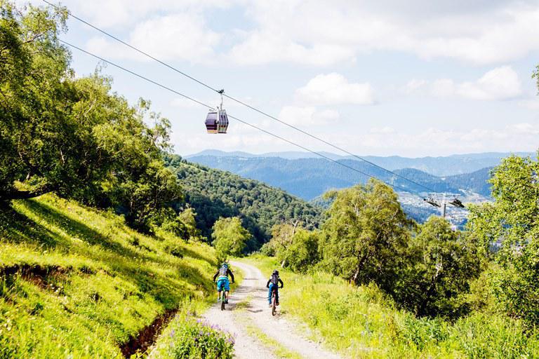 გუდაურში, ბაკურიანსა და სვანეთში ზაფხულის სეზონი 10 ივლისს, უსაფრთხოების ზომების  დაცვით გაიხსნება