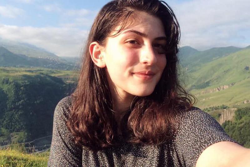 Covid-19-ით ინფიცირებული აბიტურიენტი გამოცდებში მონაწილეობას ვერ მიიღებს - რა ბედი ელის 9 აბიტურიენტს, რომლებიც ინფიცირებულთან ერთად ისხდნენ?