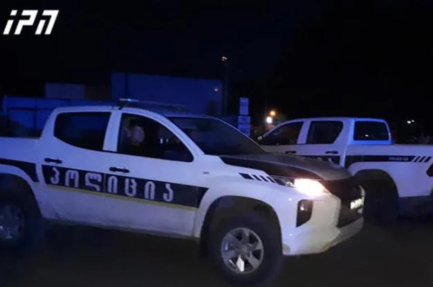 "აგრესიული იყო და თავს დამესხა" - გორში სანადირო თოფით ძაღლი მოკლეს