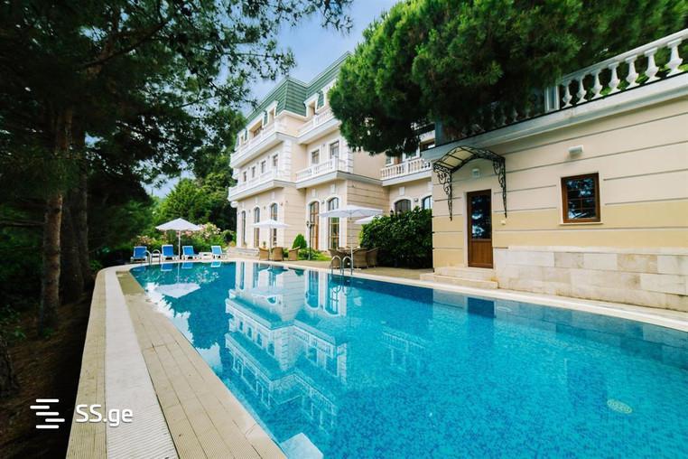 როგორ გამოიყურება "ჭკვიანი" სახლი მცხეთის ისტორიულ უბანში, რომელიც 5 მლნ-ზე მეტი ღირს - ფოტოები