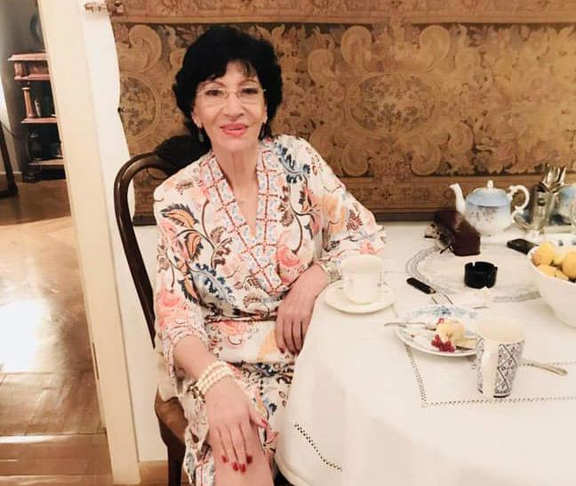 დღის ფოტო - იუბილარი ნანი ბრეგვაძე 84 წლის ასაკში საოცრად გამოიყურება