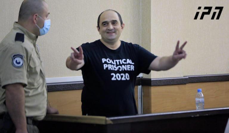 გიორგი რურუას 4-წლიანი პატიმრობა შეეფარდა - მოსამართლემ ბრალდებული წარდგენილ ორივე მუხლში გაამტყუნა