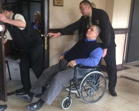 "ტანჯვით სიკვდილისთვის ვარ განწირული, ამის დაწერა უკიდურესმა აუცილებლობამ მაიძულა" - კობა დავითაშვილი სახელმწიფოს დახმარების თხოვნით მიმართავს