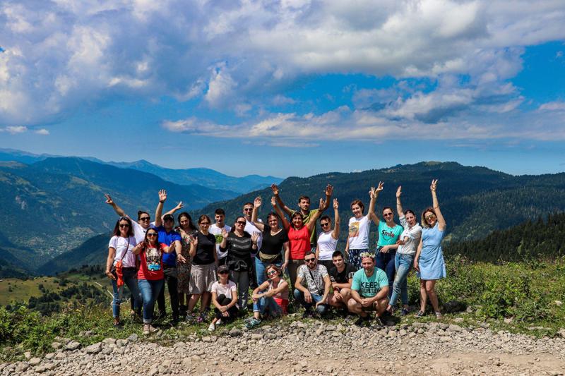 გიდები, ტუროპერატორები და ჟურნალისტები მთიან აჭარაში იმოგზაურებენ