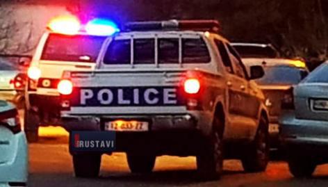 "ქალმა რომანი გააბა უფროსთან, მათი სექსუალური კავშირი კი ქალის მეუღლემ გადაიღო" - რუსთავში ცოლ-ქმარი თაღლითობისთვის დააკავეს