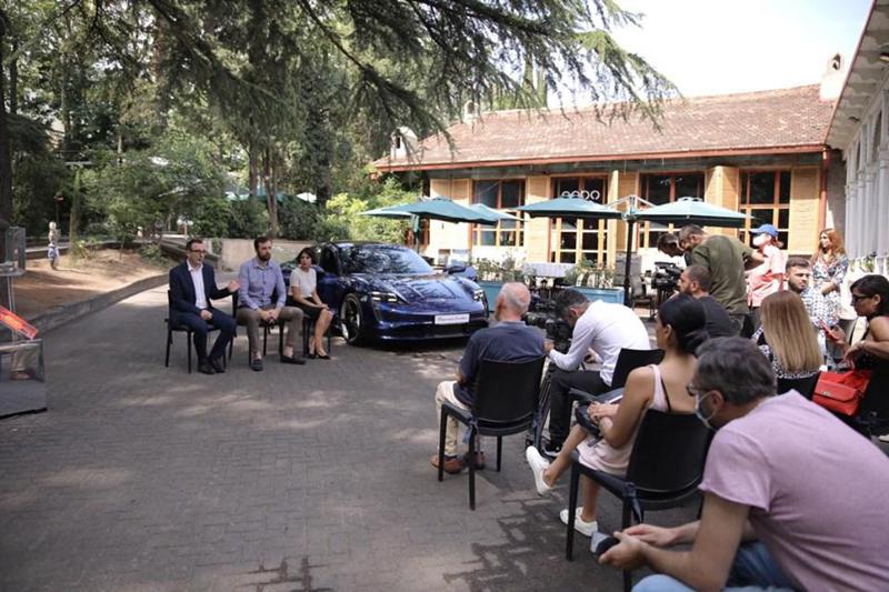 Taycan - პორშეს პირველი ელექტრო ავტომობილის წარდგენა