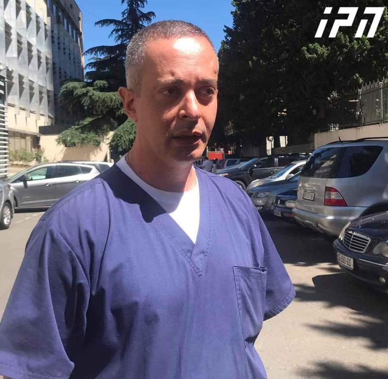 "არცერთს დამატებითი ოპერაცია არ სჭირდება" - კლინიკის მენეჯერი ლევან თოფაძისა და ბუსა ჟვანიას მდგომარეობაზე