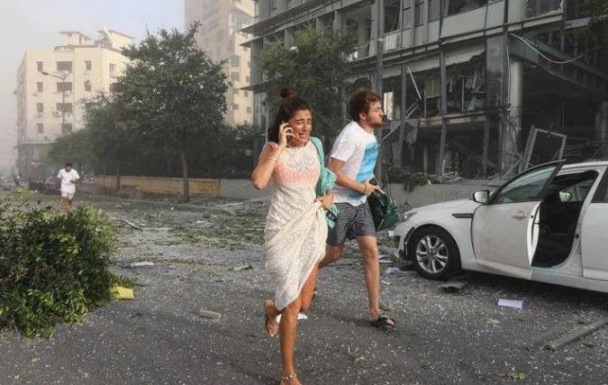 "საავადმყოფოში ხალხის ნაწილი იატაკზე წევს" - ბეირუთში მასშტაბური აფეთქების შედეგად მინიმუმ 10 დაიღუპა, ასობით კი დაშავდა