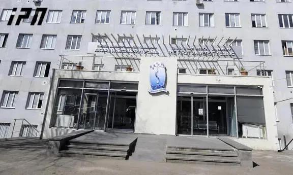 როგორია ახალგაზრდა მამაკაცის ჯანმრთელობის მდგომარეობა, რომელიც  საკარანტინე სასტუმროს მეოთხე სართულიდან გადმოხტა?