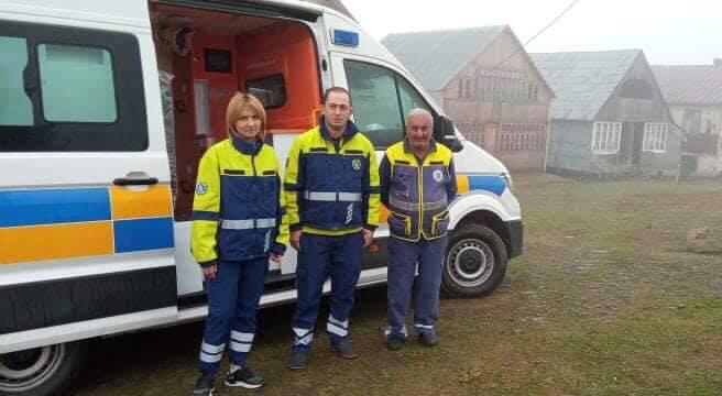 ბახმაროში სასწრაფო  დახმარების ექიმებმა 67 წლის ქალს გაჩერებული გული აუმუშავეს -  "გზაში გული გაუჩერდა, სუნთქვაც შეწყვიტა..."