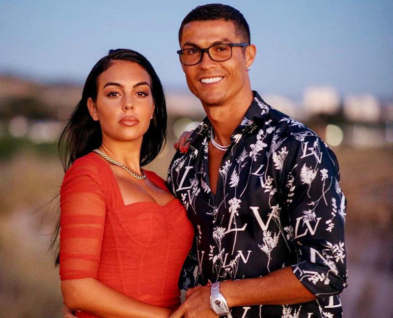 კრიშტიანუ რონალდუმ საყვარელ ქალს ხელი სთხოვა? - სუპერვარსკვლავმა ჯორჯინა როდრიგესს  თავბრუდამხვევი სიურპრიზი მოუწყო