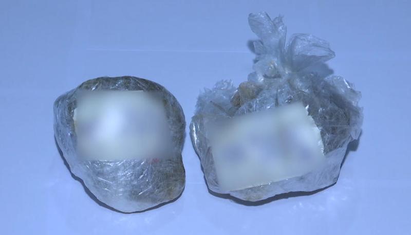 პოლიციამ ქვემო ქართლში 2 კილომდე ჰეროინი ამოიღო - დაკავებული მარნეული-თბილისის გზაზე საკუთარი "მარშრუტკით" გადაადგილდებოდა