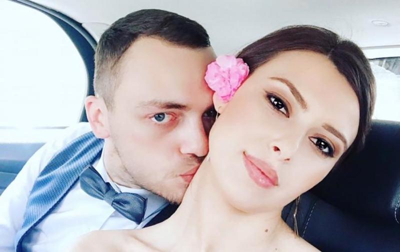 "ვიფიქრე, აფხაზეთის დაბრუნება უფრო ადვილი იქნება, ვიდრე მასთან კონტაქტი-მეთქი" - მოდელისა და მფრინავის სიყვარულის ამბავი და ხელის თხოვნა ცხრაჯვარზე