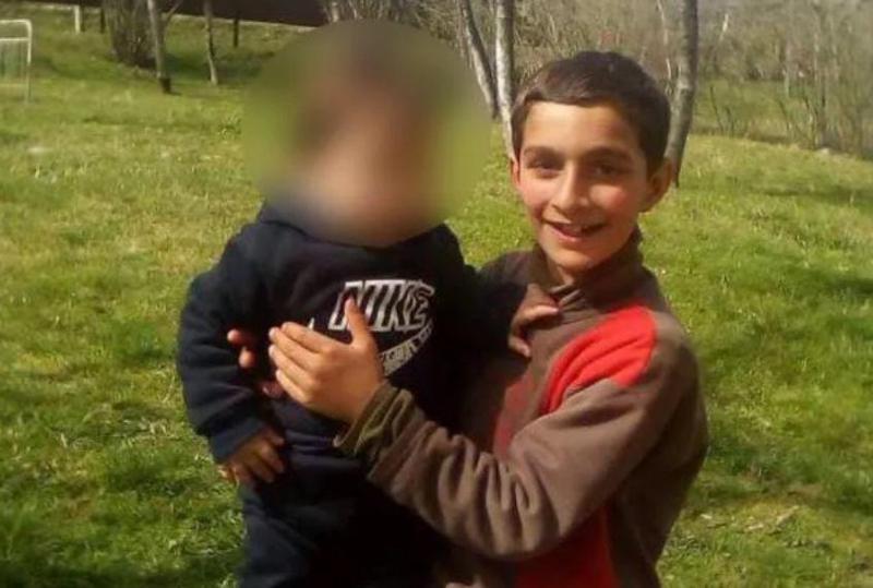 "ყვიროდა, მოვკალი, მოვკალიო", - რას ჰყვებიან 11 წლის თერჯოლელი ბიჭის მეზობლები და და, რომელსაც მოზარდი გარდაცვალებამდე ნახევარი საათით ადრე ესაუბრა