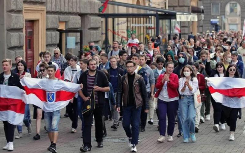 მინსკში სპეცრაზმმა სტუდენტების აქცია დაშალა და 20-მდე სტუდენტი დააკავა