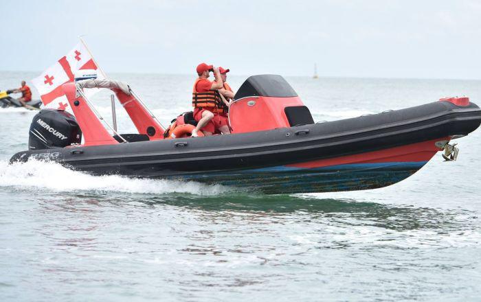 ბათუმში, ზღვაში არასრულწლოვანს ეძებენ