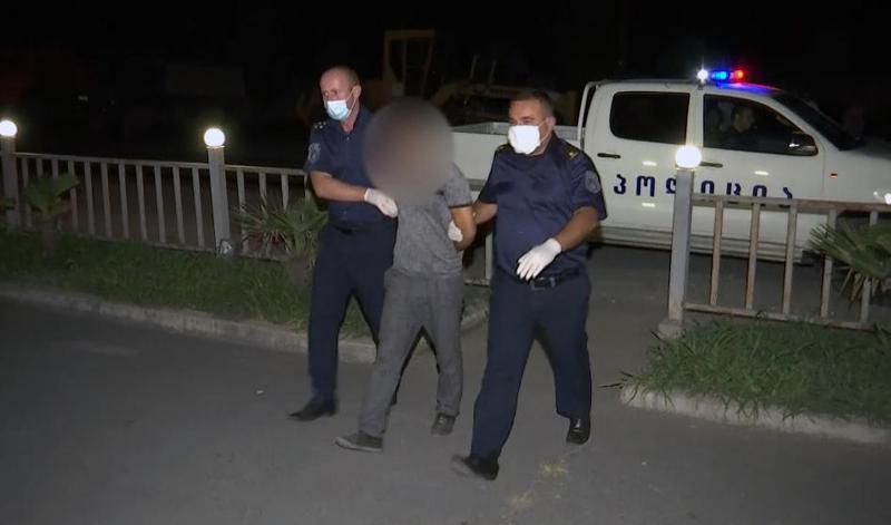 ლაგოდეხში დააკავეს 27 წლის მამაკაცი, რომელმაც გუშინ 43 წლის თანასოფლელი დაჭრა