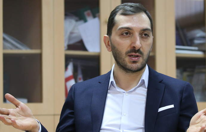 "გულგატეხილები რომ მწერთ, რა გვეშველებაო..." - "სინოვაკითა" და "სინოფარმით" აცრილებისთვის ბიძინა კულუმბეგოვი ახალ ინფორმაციას ავრცელებს