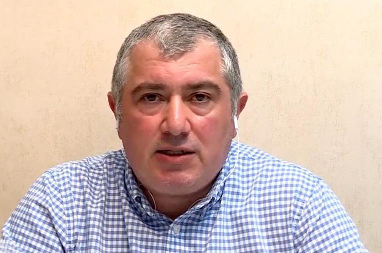 "მოვუწოდებ "ქართული ოცნების" ლიდერებსა და "ნაციონალური მოძრაობის" მხარდამჭერებს, შეწყვიტონ ექიმებზე თავდასხმა" -  რას წერს ვახტანგ კალოიანი