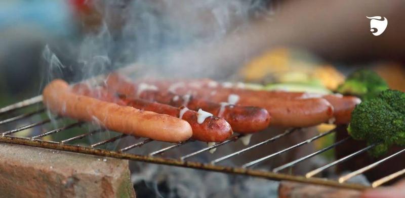 პრემიუმ კლასის კლასიკური გერმანული სოსისები, რომლთა შეძენასაც საქართველოში შეძლებთ