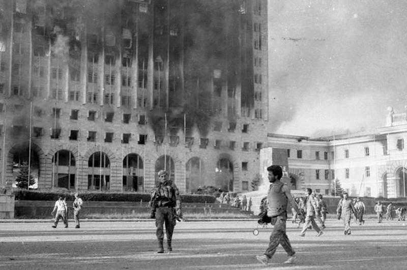 სოხუმის დაცემიდან 27 წელი შესრულდა - უმძიმესი მოვლენების მოკლე ქრონიკა