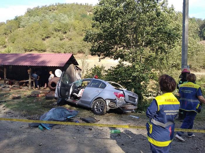 სოფელ შროშაში ერთმანეთს ტრაილერი და მსუბუქი ავტომობილი შეეჯახა - ავარიას მსხვერპლი მოჰყვა