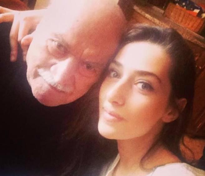 "აციმციმებული თვალებით მკითხა, მე რომ დავწერო, რომ მიყვარხარ, ყველას შეეძლება ნახვაო?" - ირმა გიგანის ემოციური მილოცვა ბაბუას, რომელიც 89 წლის გახდებოდა