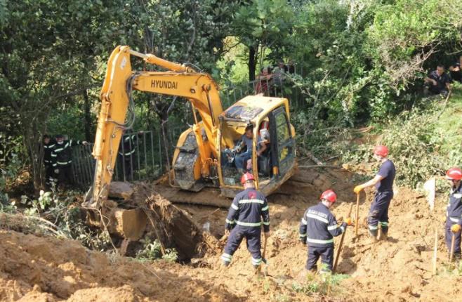 აჭარის მთავრობა აიღებს მზრუნველობას გოგონაზე, რომელმაც ხელვაჩაურში სტიქიის შედეგად მშობლები და ძმა დაკარგა