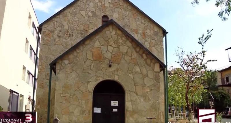 თბილისში ერთ-ერთი ტაძრის წინამძღვარს, მგალობლებს და სტიქაროსნებს კორონავირუსი დაუდასტურდათ