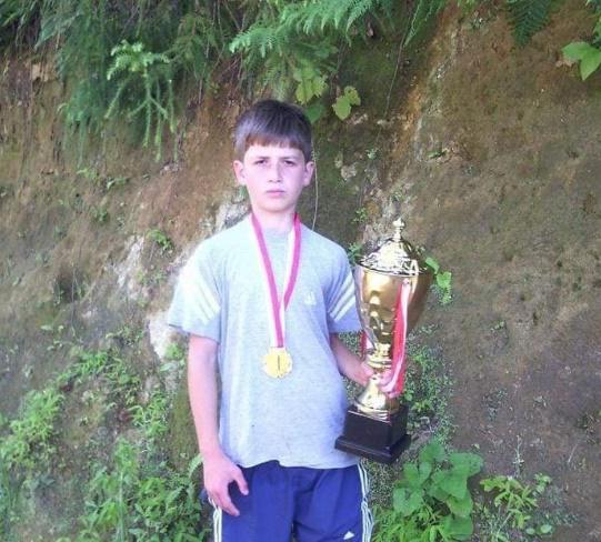 "მისი წარმატება არაერთ მედალსა და სიგელს ითვლის" - ძალოსნობის ფედერაცია სტიქიის შედეგად გარდაცვლილი მოზარდის გამო მწუხარებას გამოთქვამს