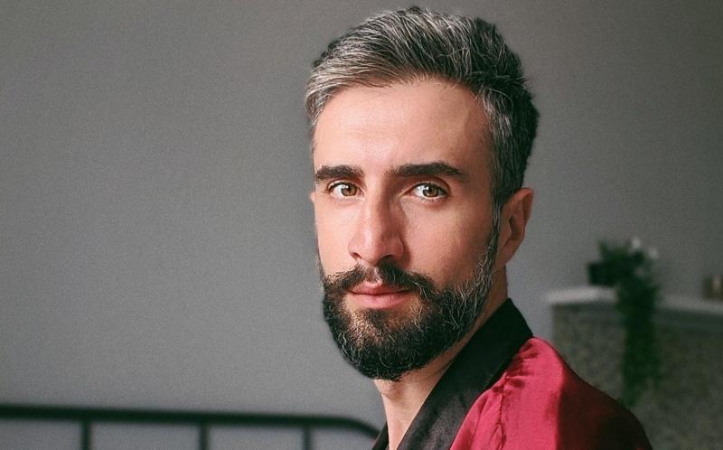 "ოფლად დამღვარა. დილით მაისური ლამის გასაწური გახდა... მერე დამეწყო კანკალი" - რას წერს კოვიდინფიცირებული ზურა ბალანჩივაძე