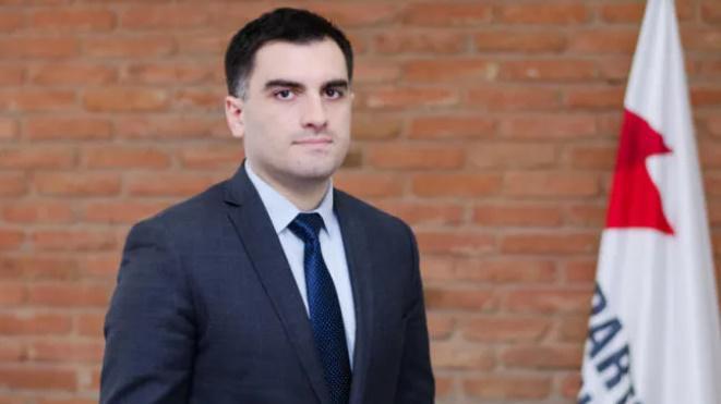 "საპარტნიორო ფონდი კლინიკებს ერთი წელია აღარ ფლობს“ - გიორგი დანელია